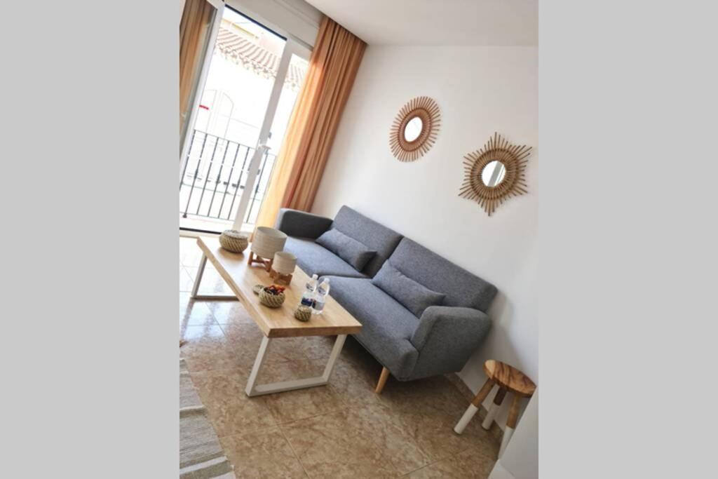 Calmahouse Carihuela Apartment Torremolinos Ngoại thất bức ảnh