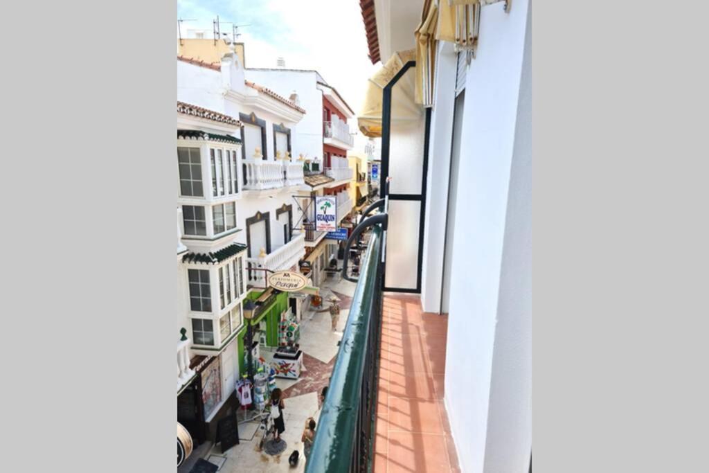 Calmahouse Carihuela Apartment Torremolinos Ngoại thất bức ảnh